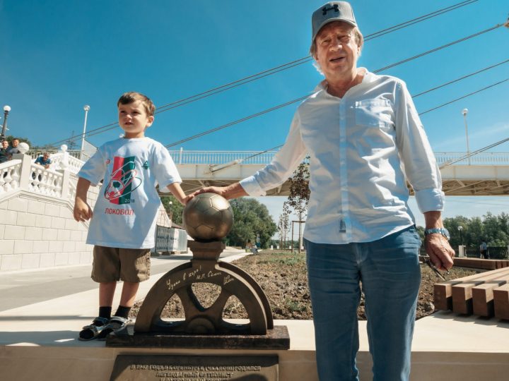 В Оренбурге после паводка потеряли арт-объект с автографом Юрия Семина